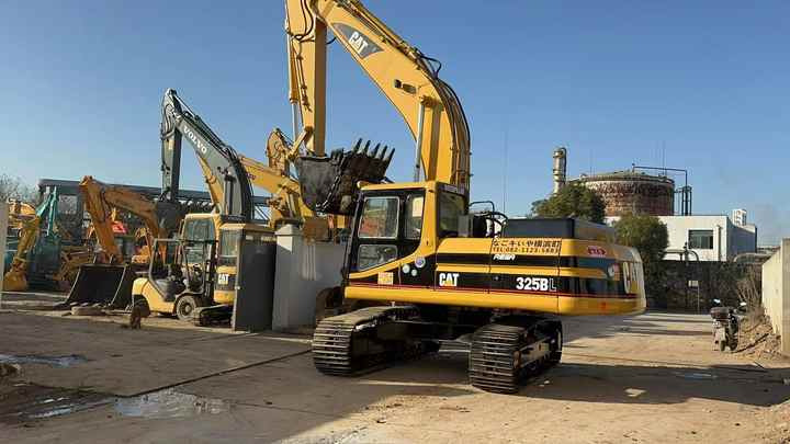 Used Digger CAT 325BL Construction Machinery Construction Digger Used CAT 325BL Cheap Excavator - حفارات زحافة: صور 3 Used Digger CAT 325BL Construction Machinery Construction Digger Used CAT 325BL Cheap Excavator - حفارات زحافة: صور 3