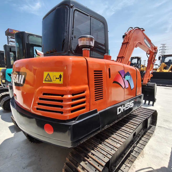 Used Digger Doosan Dh55 Construction Machinery Construction Digger Used Doosan Dh55 Cheap Excavator - حفارات زحافة: صور 1 Used Digger Doosan Dh55 Construction Machinery Construction Digger Used Doosan Dh55 Cheap Excavator - حفارات زحافة: صور 1