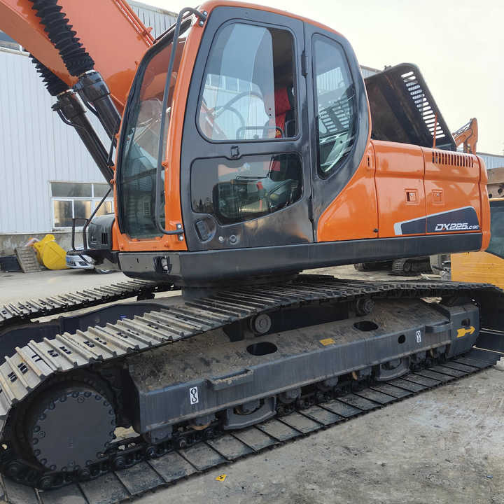 Used Excavator Doosan DX225LC-9 Excavators Mini Equipment Earth Moving Machinery Doosan Digger Excavator for Sale - حفارات زحافة: صور 2 Used Excavator Doosan DX225LC-9 Excavators Mini Equipment Earth Moving Machinery Doosan Digger Excavator for Sale - حفارات زحافة: صور 2