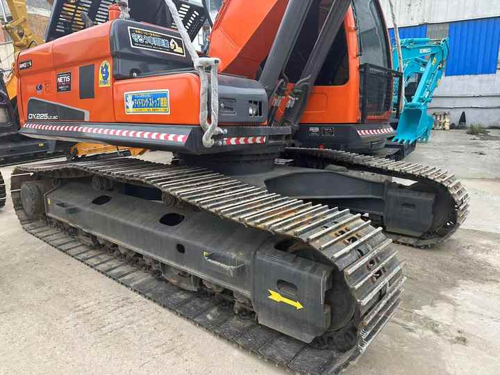 Used Excavator Doosan DX225LC-9 Excavators Mini Equipment Earth Moving Machinery Doosan Digger Excavator for Sale - حفارات زحافة: صور 4 Used Excavator Doosan DX225LC-9 Excavators Mini Equipment Earth Moving Machinery Doosan Digger Excavator for Sale - حفارات زحافة: صور 4