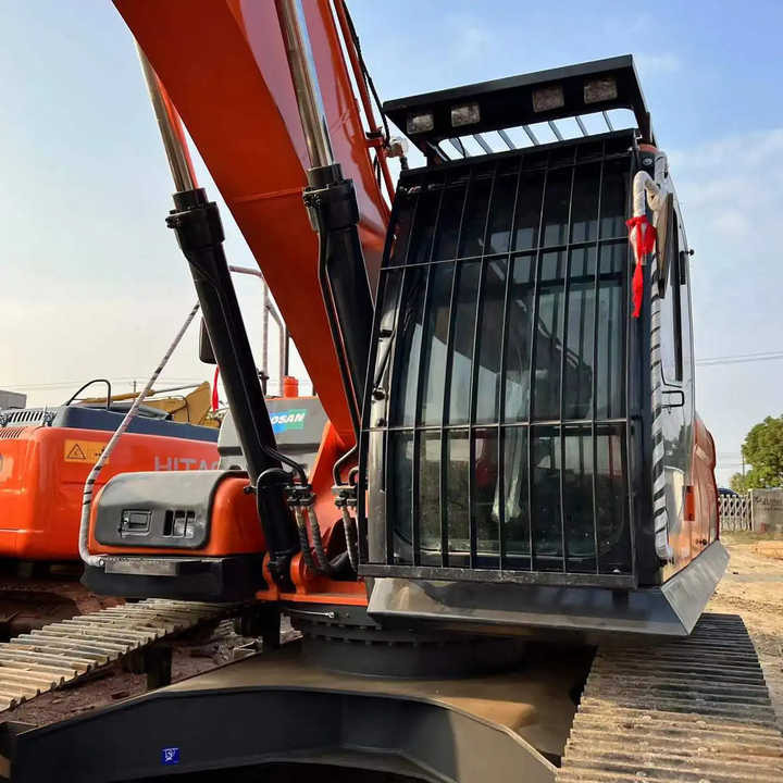 Used Excavator Doosan DX300 Excavators Mini Equipment Earth Moving Machinery Doosan Digger Excavator for Sale - حفارات زحافة: صور 2 Used Excavator Doosan DX300 Excavators Mini Equipment Earth Moving Machinery Doosan Digger Excavator for Sale - حفارات زحافة: صور 2