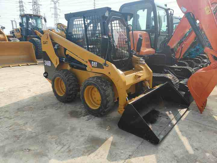 شيول صغير Used  Front Loader Tractor CAT 246D Skid Steer Loader / Used Cat 226B 246C 246d Mini Skid Steer Loader in Stock [ Copy ]: صور 6