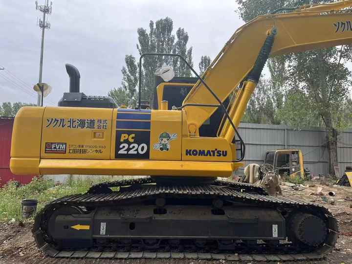 Used Good Quality Japan Original PC220-8 in Good Condition PC220-8 Komatsu - حفارات زحافة: صور 3 Used Good Quality Japan Original PC220-8 in Good Condition PC220-8 Komatsu - حفارات زحافة: صور 3