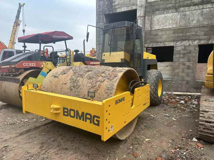 Used Heavy Construction Equipment BW217D Second Hand Road Rollers Used Machine Hot Sale - مدماج: صور 2 Used Heavy Construction Equipment BW217D Second Hand Road Rollers Used Machine Hot Sale - مدماج: صور 2
