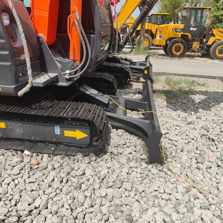 Used Original Japan Brand Hitachi Zx60 Excavator for Sale - حفارة: صور 4 Used Original Japan Brand Hitachi Zx60 Excavator for Sale - حفارة: صور 4