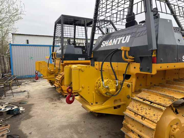 Used Shantui SD22 New Model Bulldozer Second Hand Machine Popular Brand Shantui Hydraulic Machinery - بلدوزر: صور 3 Used Shantui SD22 New Model Bulldozer Second Hand Machine Popular Brand Shantui Hydraulic Machinery - بلدوزر: صور 3