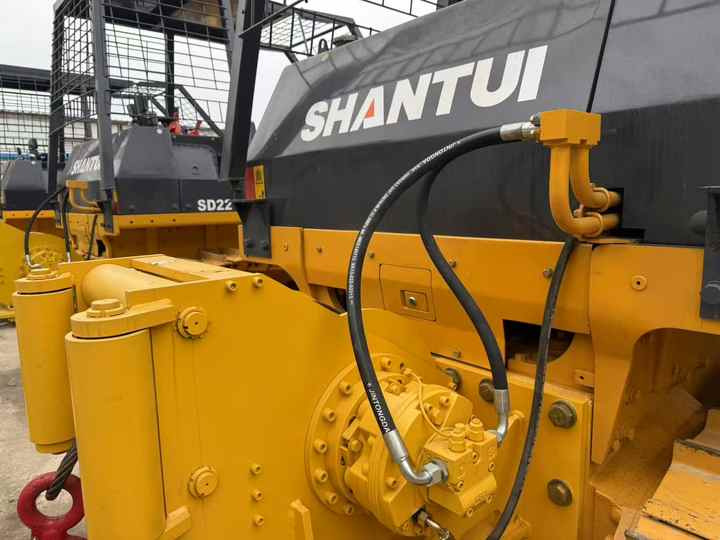 Used Shantui SD22 New Model Bulldozer Second Hand Machine Popular Brand Shantui Hydraulic Machinery - بلدوزر: صور 5 Used Shantui SD22 New Model Bulldozer Second Hand Machine Popular Brand Shantui Hydraulic Machinery - بلدوزر: صور 5