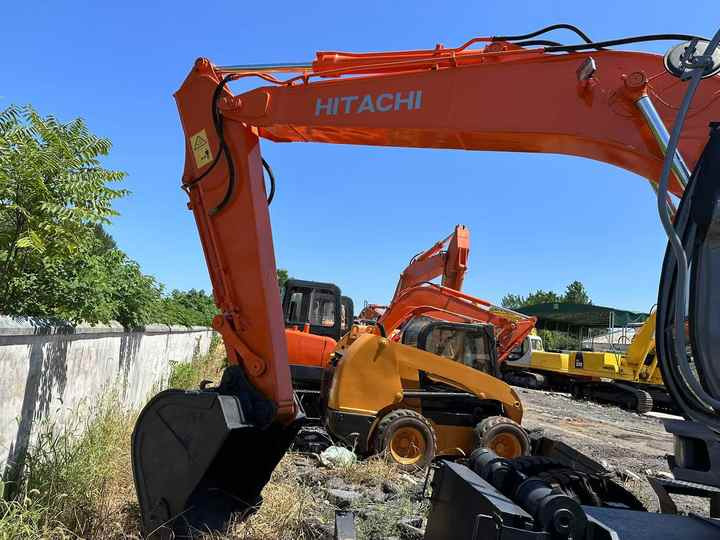 Used Wheel Excavator Hitachi ZX 130W Made in Japan 13ton Hitachi Zx130w Wheel Excavator Price Used Hitachi Zx130 Excavator SALE - حفارة: صور 3 Used Wheel Excavator Hitachi ZX 130W Made in Japan 13ton Hitachi Zx130w Wheel Excavator Price Used Hitachi Zx130 Excavator SALE - حفارة: صور 3