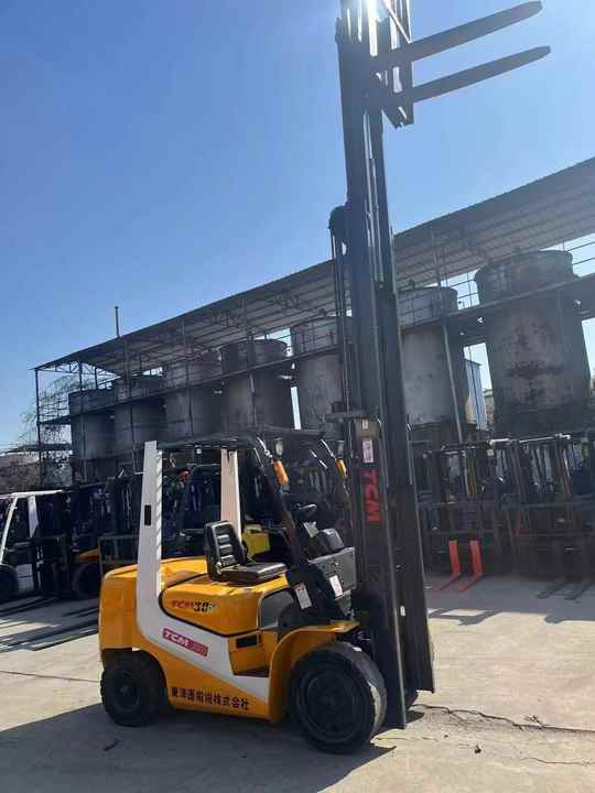 Very Good Condition and Cheap Price 3 Tonne TCM Forklift Run Performance TCM30 Forklift for Sale - رافعة شوكية: صور 4 Very Good Condition and Cheap Price 3 Tonne TCM Forklift Run Performance TCM30 Forklift for Sale - رافعة شوكية: صور 4
