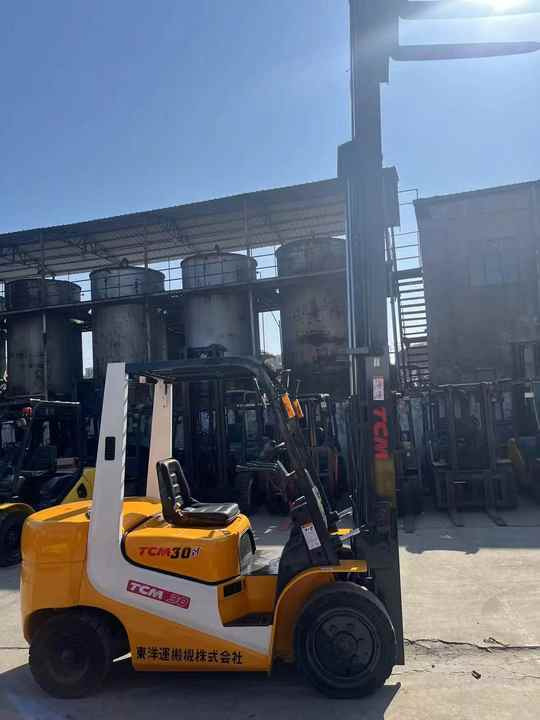 Very Good Condition and Cheap Price 3 Tonne TCM Forklift Run Performance TCM30 Forklift for Sale - رافعة شوكية: صور 5 Very Good Condition and Cheap Price 3 Tonne TCM Forklift Run Performance TCM30 Forklift for Sale - رافعة شوكية: صور 5