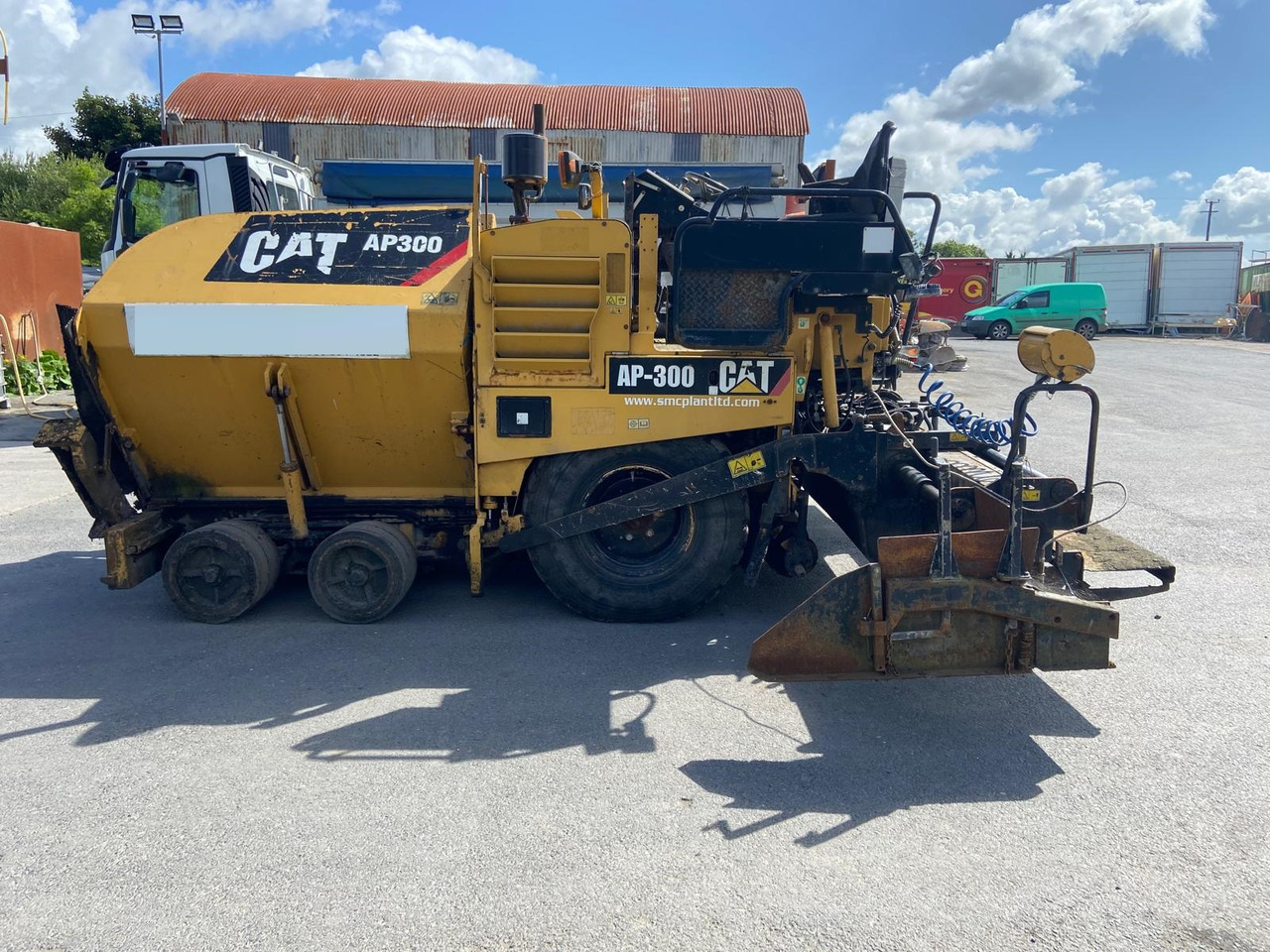 CATERPILLAR AP300 - حفارة: صور 1 CATERPILLAR AP300 - حفارة: صور 1