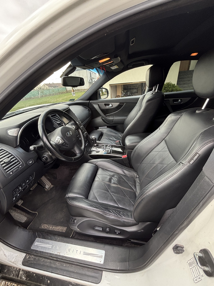 سيارة دفع رباعي Infiniti QX70 FX30 Diesel V6 Euro6: صور 6
