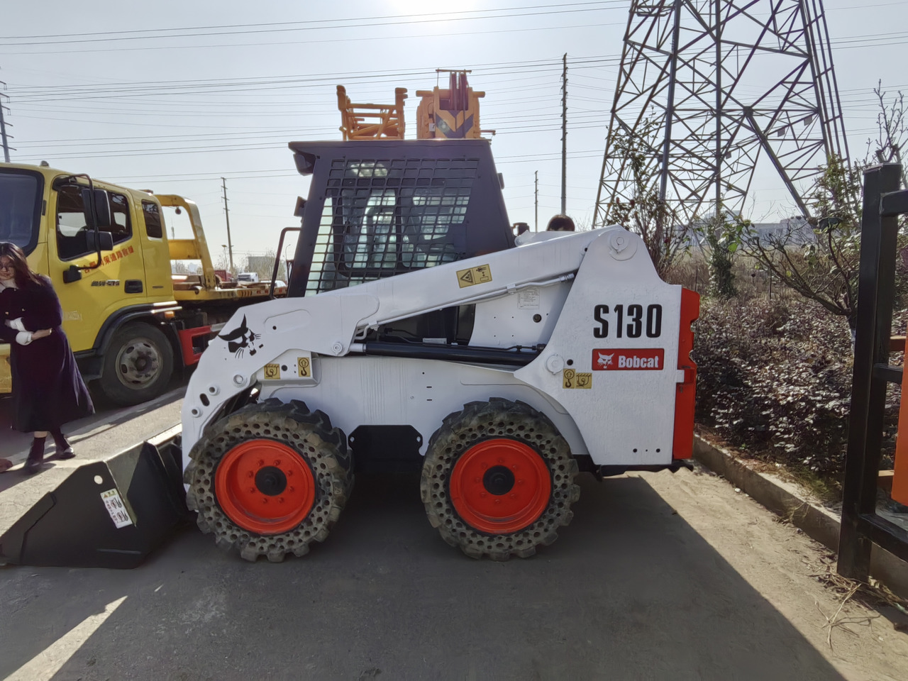 BOBCAT S130 - شيول صغير: صور 3 BOBCAT S130 - شيول صغير: صور 3