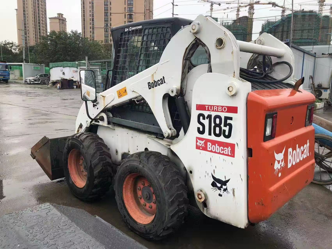 BOBCAT S185 - شيول صغير: صور 4 BOBCAT S185 - شيول صغير: صور 4