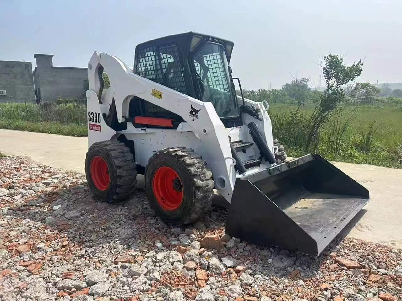 BOBCAT S330 - شيول صغير: صور 4 BOBCAT S330 - شيول صغير: صور 4