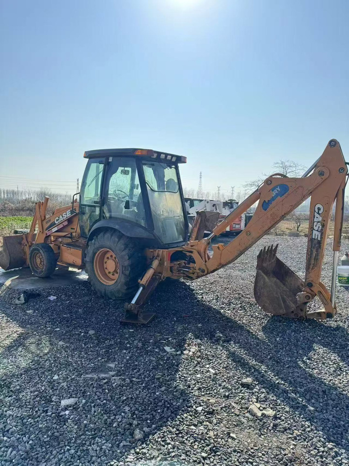 CASE 580M - حفار متعدد الاستخدام: صور 4 CASE 580M - حفار متعدد الاستخدام: صور 4