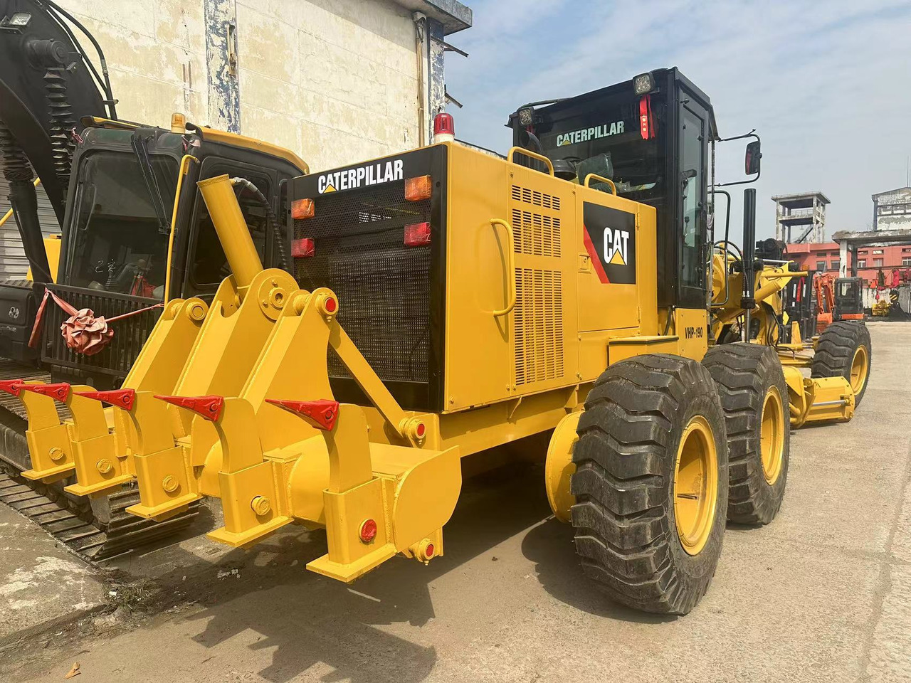 CATERPILLAR 140K - آلة تسوية الأرض: صور 3 CATERPILLAR 140K - آلة تسوية الأرض: صور 3