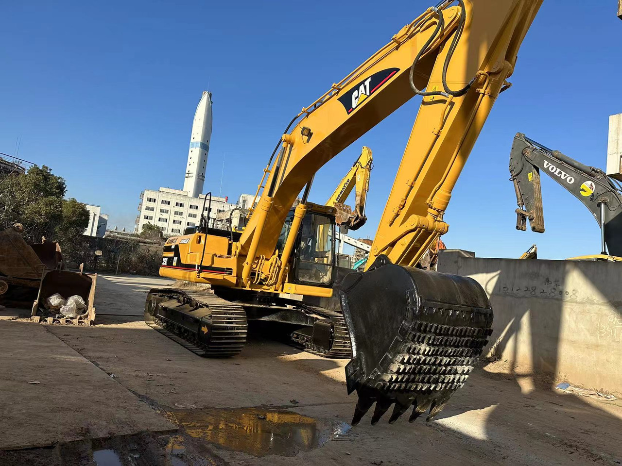 CATERPILLAR 325B - حفارات زحافة: صور 4 CATERPILLAR 325B - حفارات زحافة: صور 4