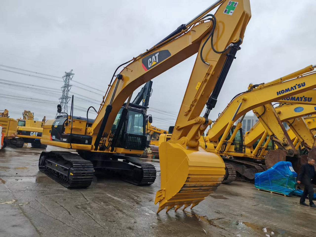 CATERPILLAR 325D - حفارات زحافة: صور 2 CATERPILLAR 325D - حفارات زحافة: صور 2