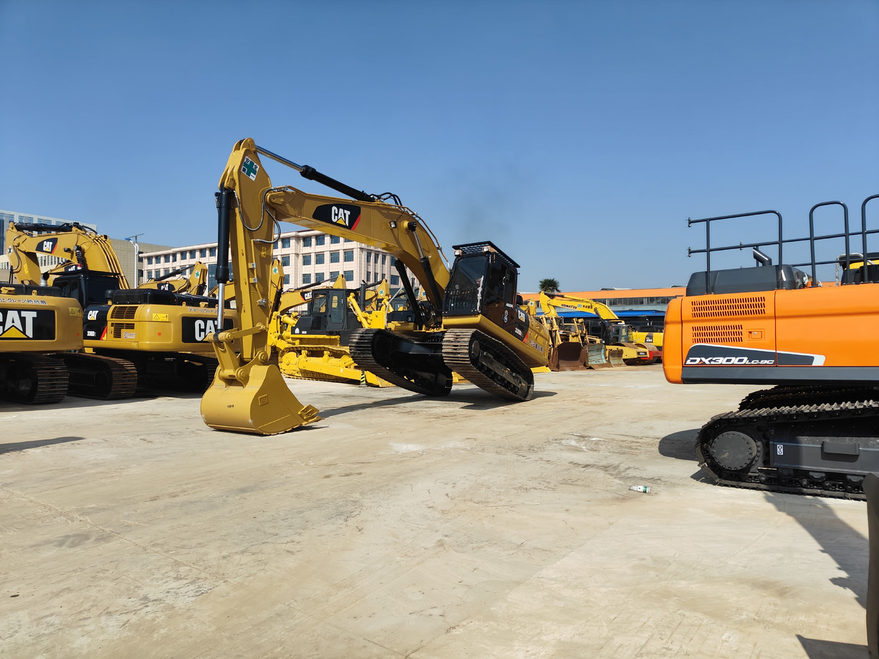 CATERPILLAR 330D2 - حفارات زحافة: صور 5 CATERPILLAR 330D2 - حفارات زحافة: صور 5