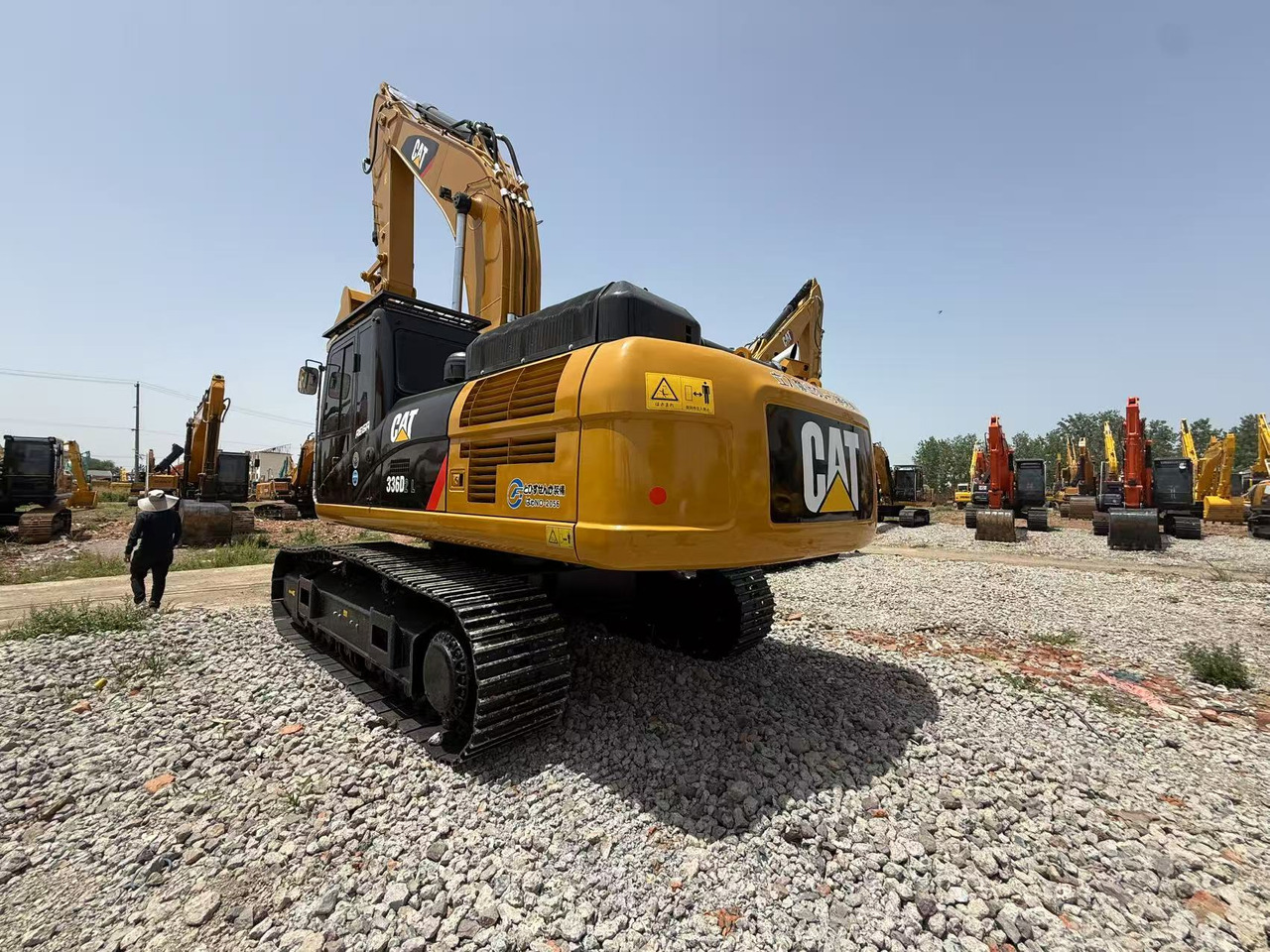 CATERPILLAR 336D2 - حفارات زحافة: صور 1 CATERPILLAR 336D2 - حفارات زحافة: صور 1