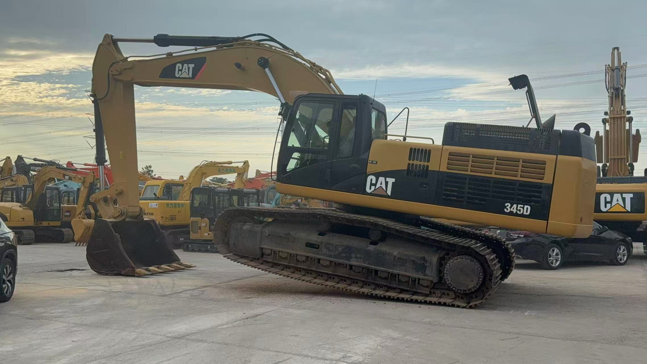 CATERPILLAR 345D - حفارات زحافة: صور 1 CATERPILLAR 345D - حفارات زحافة: صور 1
