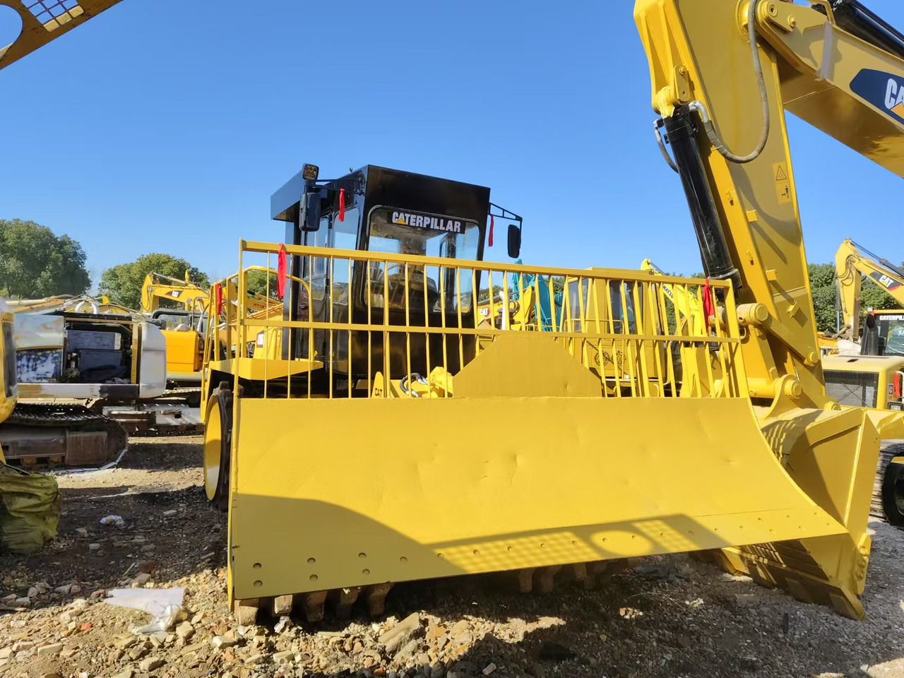 CATERPILLAR 826G - مدحلة الأسفلت: صور 3 CATERPILLAR 826G - مدحلة الأسفلت: صور 3