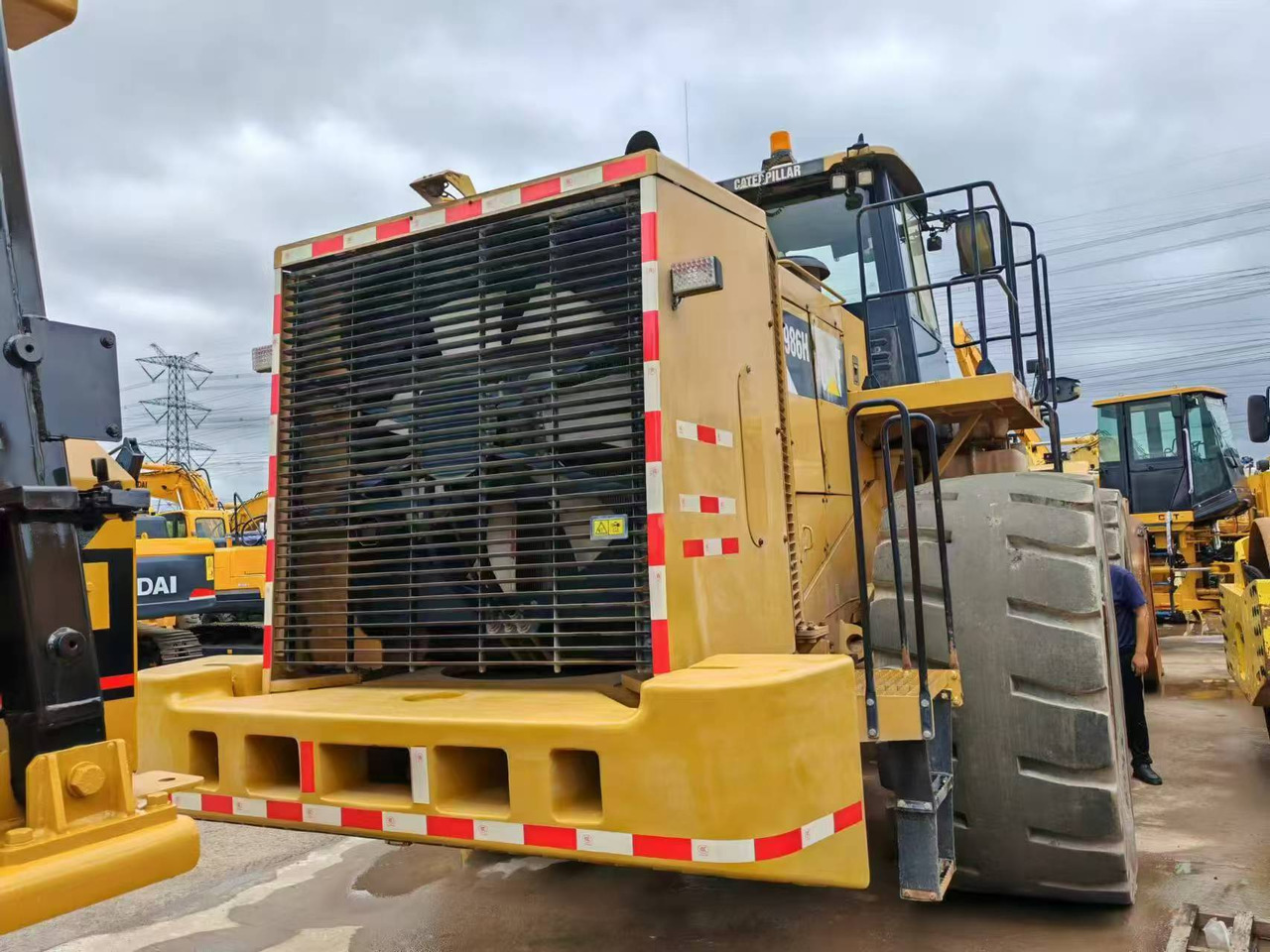 CATERPILLAR 986H - اللودر المجنزر: صور 3 CATERPILLAR 986H - اللودر المجنزر: صور 3