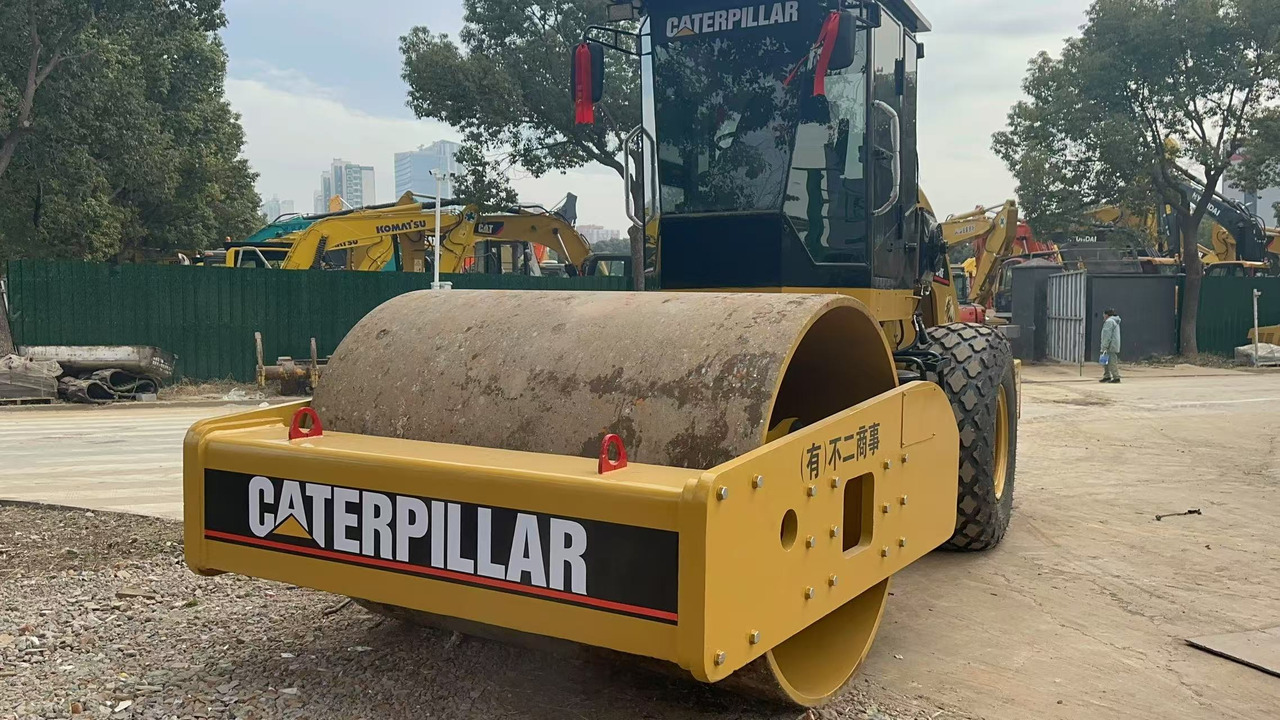 CATERPILLAR CS683E - مدحلة الأسفلت: صور 1 CATERPILLAR CS683E - مدحلة الأسفلت: صور 1