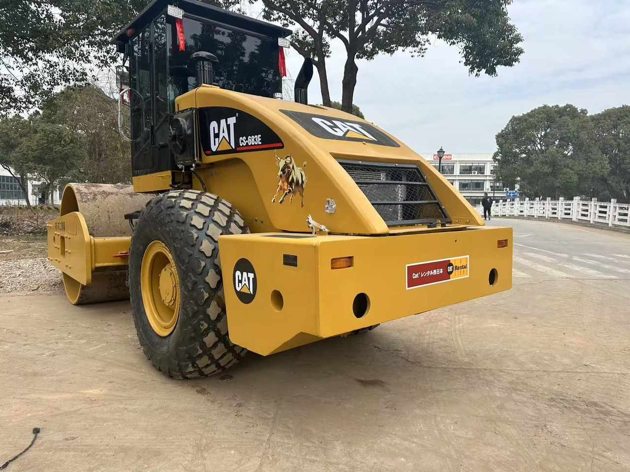 CATERPILLAR CS683E - مدحلة الأسفلت: صور 2 CATERPILLAR CS683E - مدحلة الأسفلت: صور 2