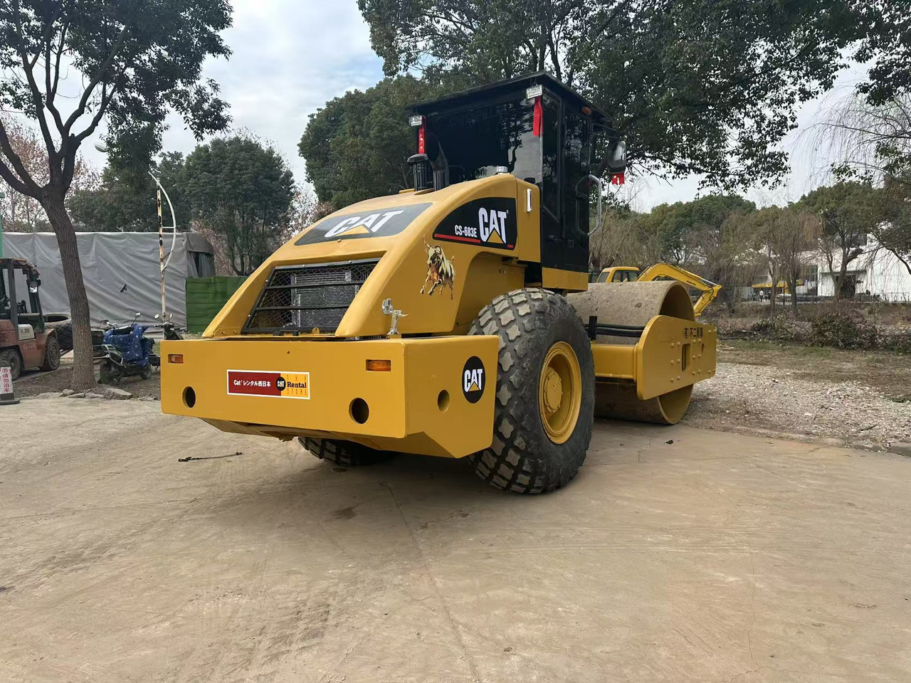 CATERPILLAR CS683E - مدحلة الأسفلت: صور 3 CATERPILLAR CS683E - مدحلة الأسفلت: صور 3