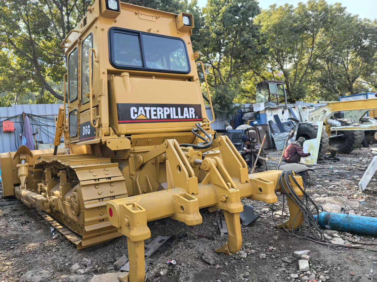 CATERPILLAR D6G - بلدوزر: صور 1 CATERPILLAR D6G - بلدوزر: صور 1