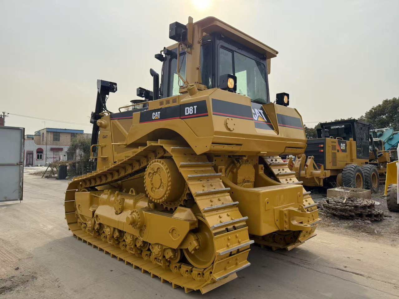 CATERPILLAR D8T - بلدوزر: صور 4 CATERPILLAR D8T - بلدوزر: صور 4