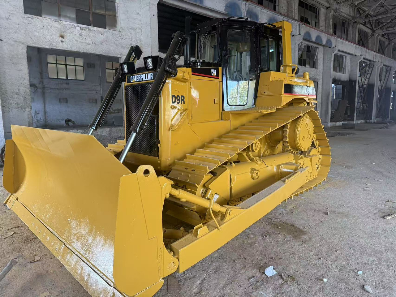 CATERPILLAR D9R - بلدوزر: صور 4 CATERPILLAR D9R - بلدوزر: صور 4