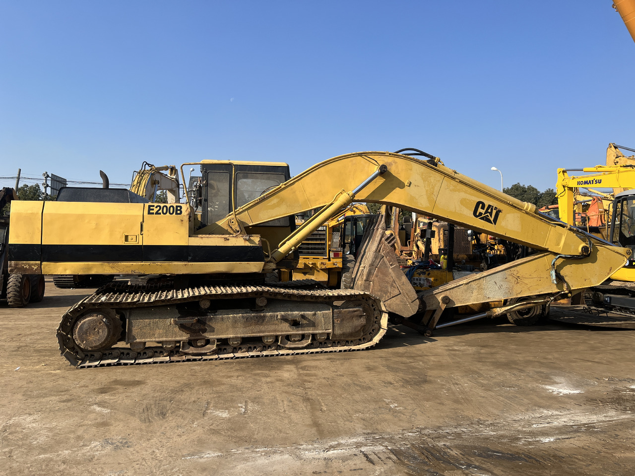 CATERPILLAR E200 - حفارات زحافة: صور 2 CATERPILLAR E200 - حفارات زحافة: صور 2