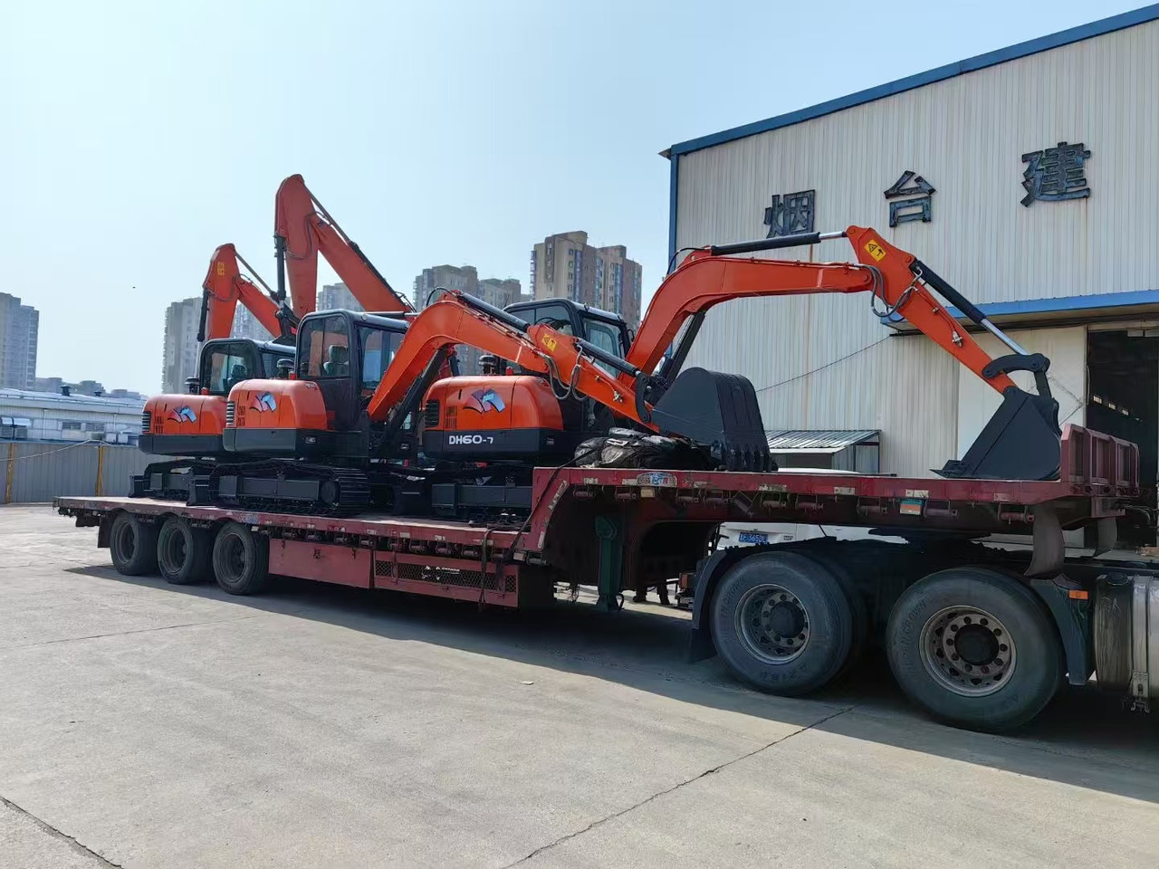 DOOSAN DH60-7 - حفارات زحافة: صور 2 DOOSAN DH60-7 - حفارات زحافة: صور 2
