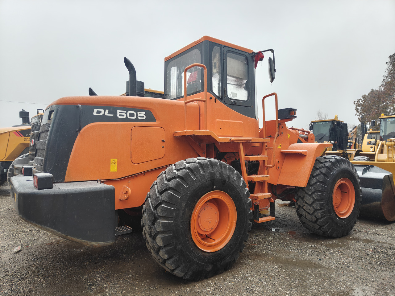 DOOSAN DL505 - اللودر بعجل: صور 2 DOOSAN DL505 - اللودر بعجل: صور 2