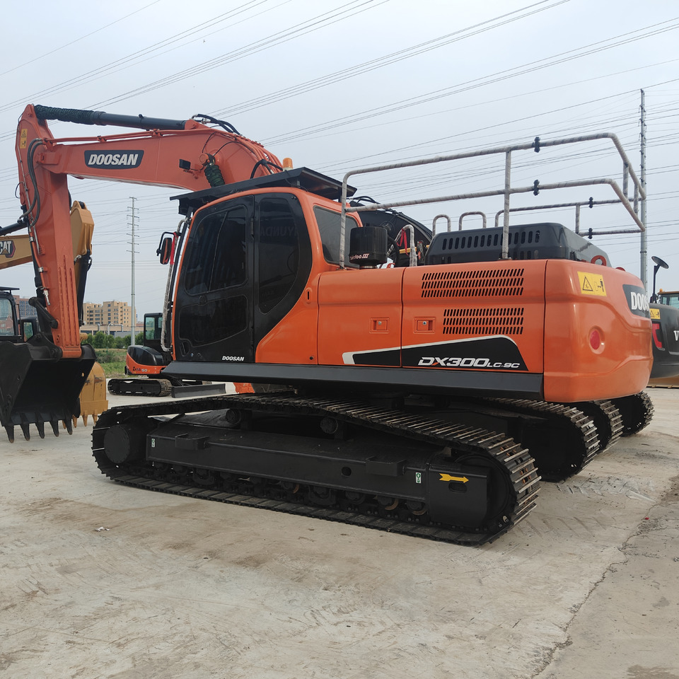 DOOSAN DX300LC-9C - حفارات زحافة: صور 2 DOOSAN DX300LC-9C - حفارات زحافة: صور 2