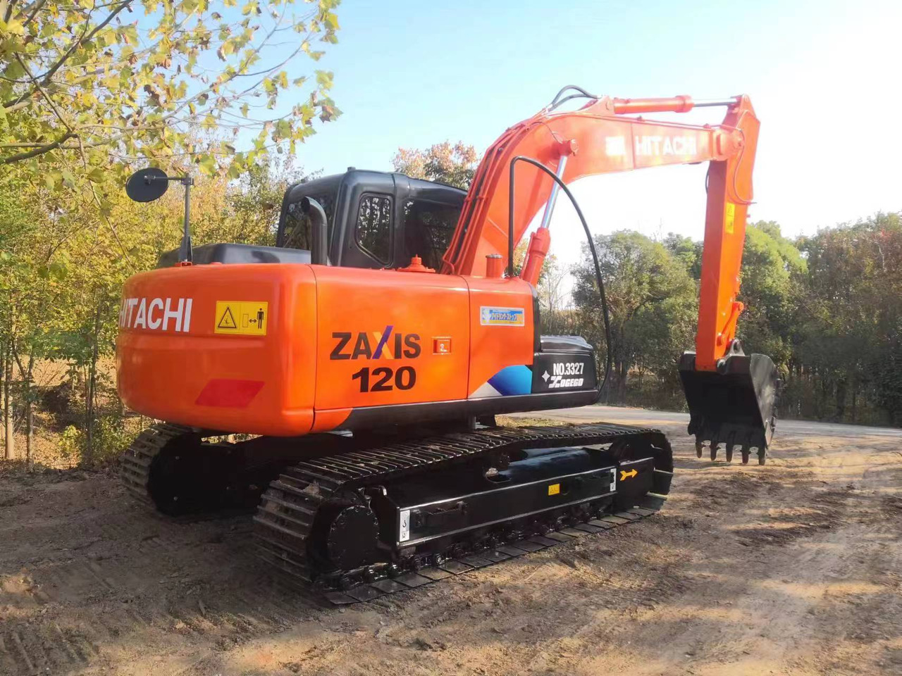 HITACHI ZX120 - حفارات زحافة: صور 1 HITACHI ZX120 - حفارات زحافة: صور 1