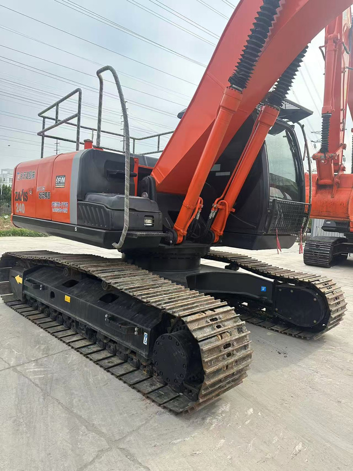 HITACHI ZX240-3G - حفارات زحافة: صور 2 HITACHI ZX240-3G - حفارات زحافة: صور 2