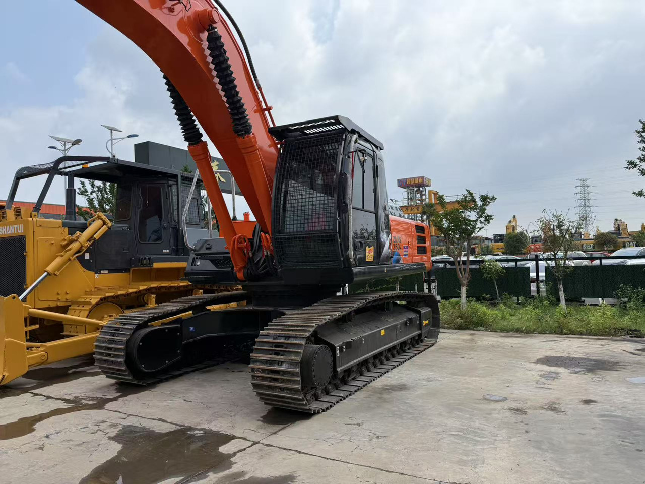 HITACHI ZX350-3G - حفارات زحافة: صور 4 HITACHI ZX350-3G - حفارات زحافة: صور 4
