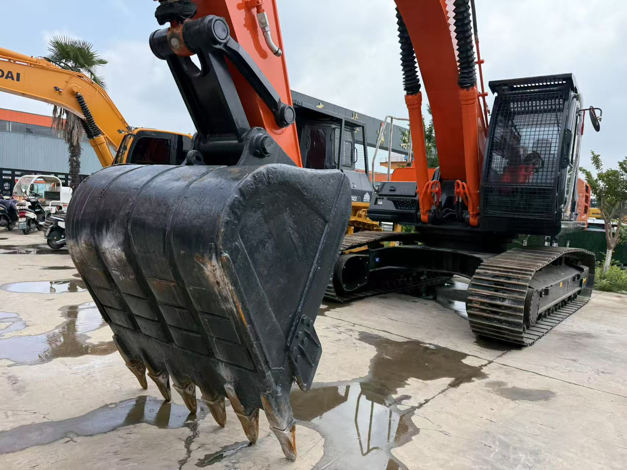 HITACHI ZX350-3G - حفارات زحافة: صور 3 HITACHI ZX350-3G - حفارات زحافة: صور 3