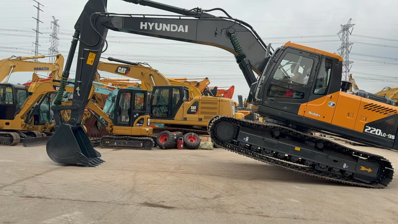 HYUNDAI R220LC-9S - حفارات زحافة: صور 5 HYUNDAI R220LC-9S - حفارات زحافة: صور 5