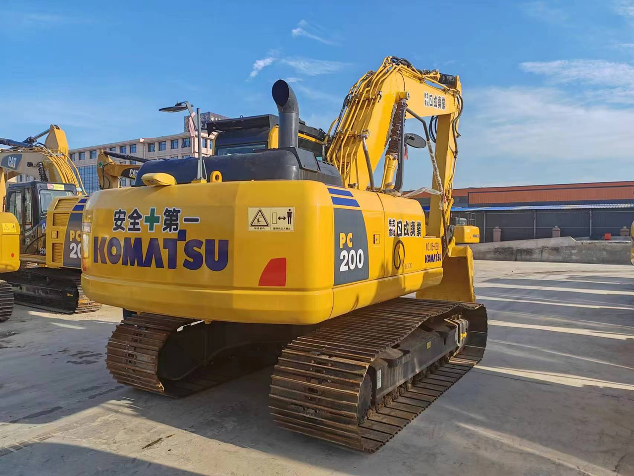KOMATSU PC200-8 - حفارات زحافة: صور 4 KOMATSU PC200-8 - حفارات زحافة: صور 4