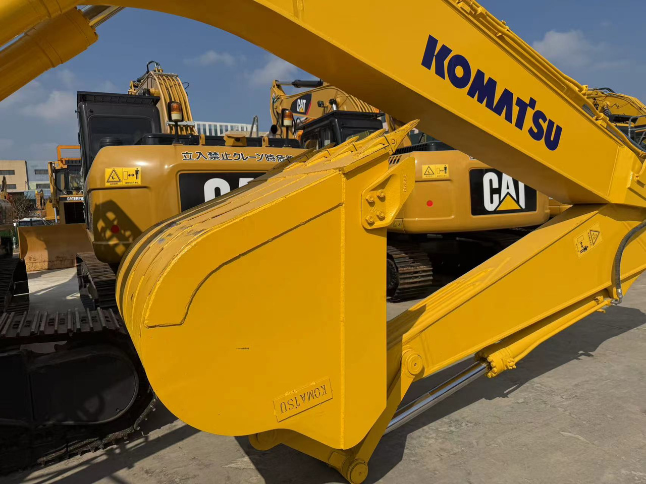 KOMATSU PC300-8 - حفارات زحافة: صور 5 KOMATSU PC300-8 - حفارات زحافة: صور 5