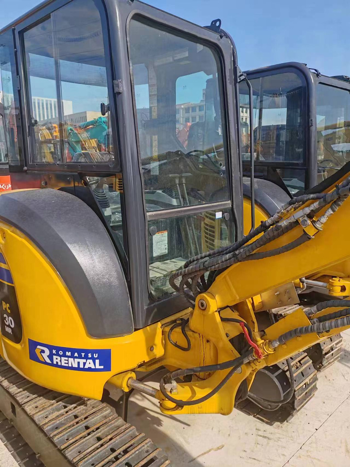 KOMATSU PC30 - حفارات زحافة: صور 4 KOMATSU PC30 - حفارات زحافة: صور 4