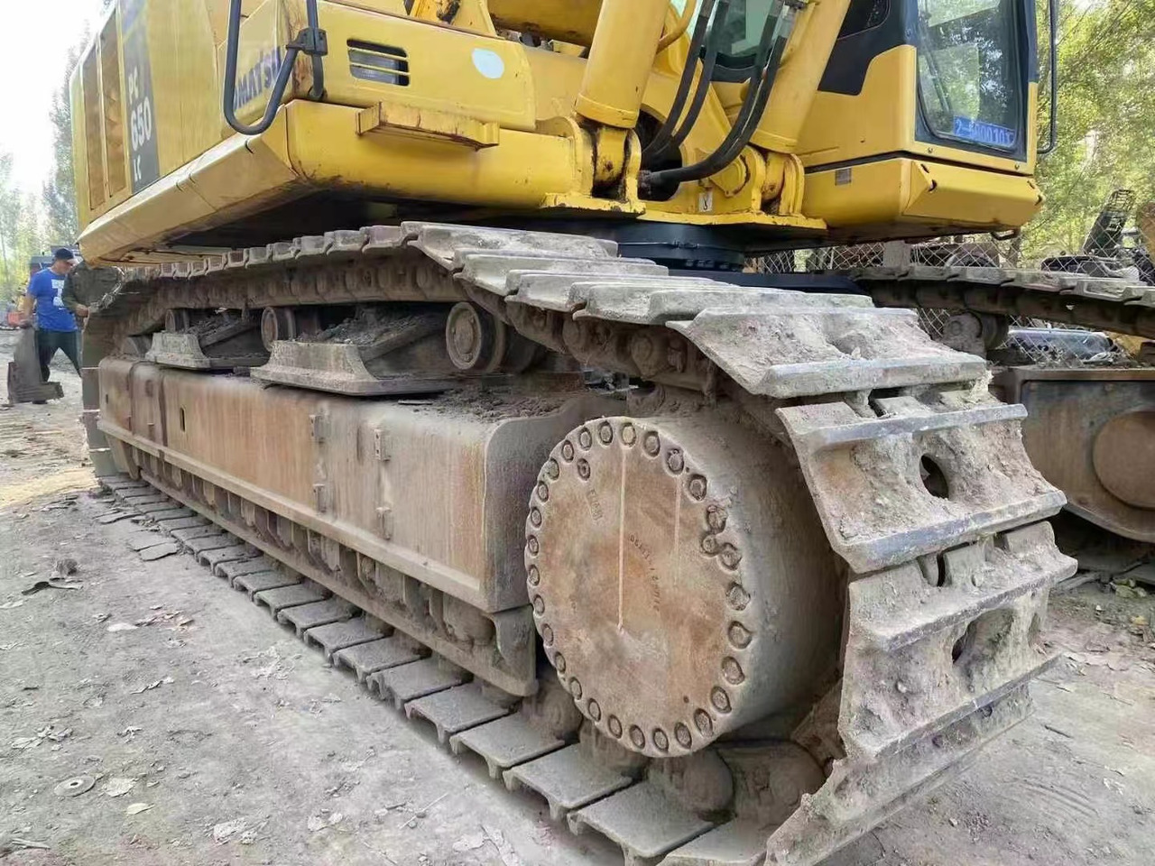KOMATSU PC650 - حفارات زحافة: صور 3 KOMATSU PC650 - حفارات زحافة: صور 3