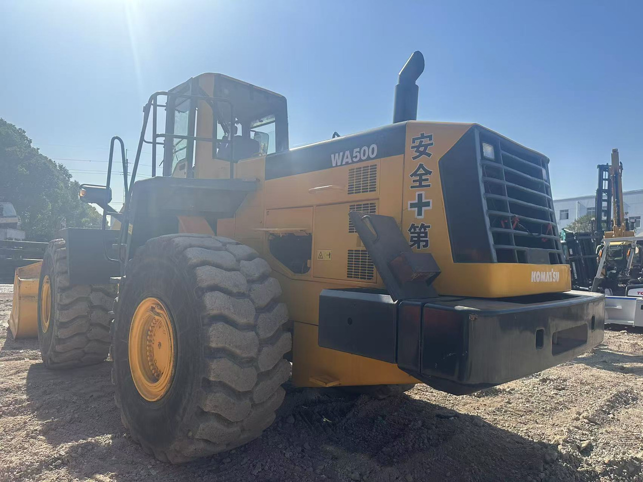 KOMATSU WA500-3 - اللودر بعجل: صور 2 KOMATSU WA500-3 - اللودر بعجل: صور 2