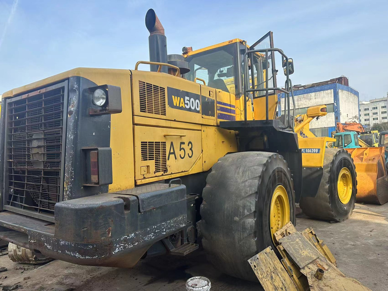 KOMATSU WA500-3 - اللودر بعجل: صور 1 KOMATSU WA500-3 - اللودر بعجل: صور 1