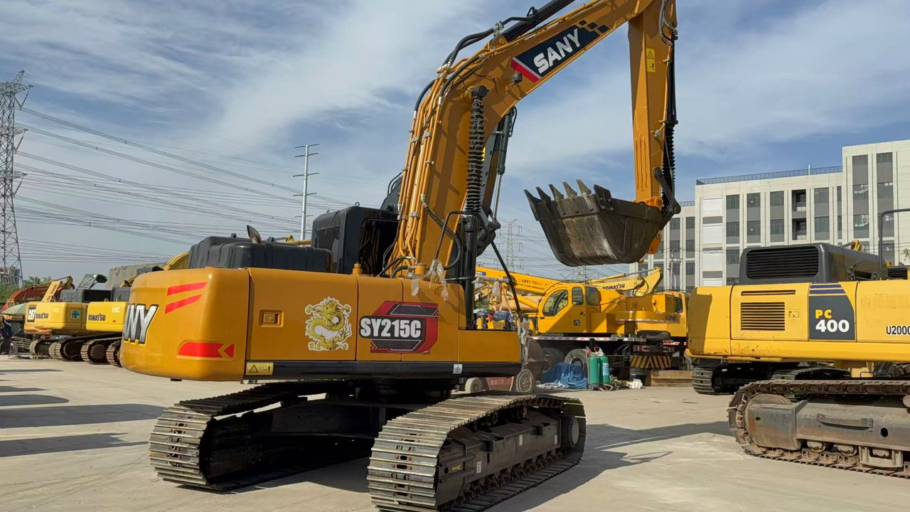 SANY SY215C - حفارات زحافة: صور 1 SANY SY215C - حفارات زحافة: صور 1